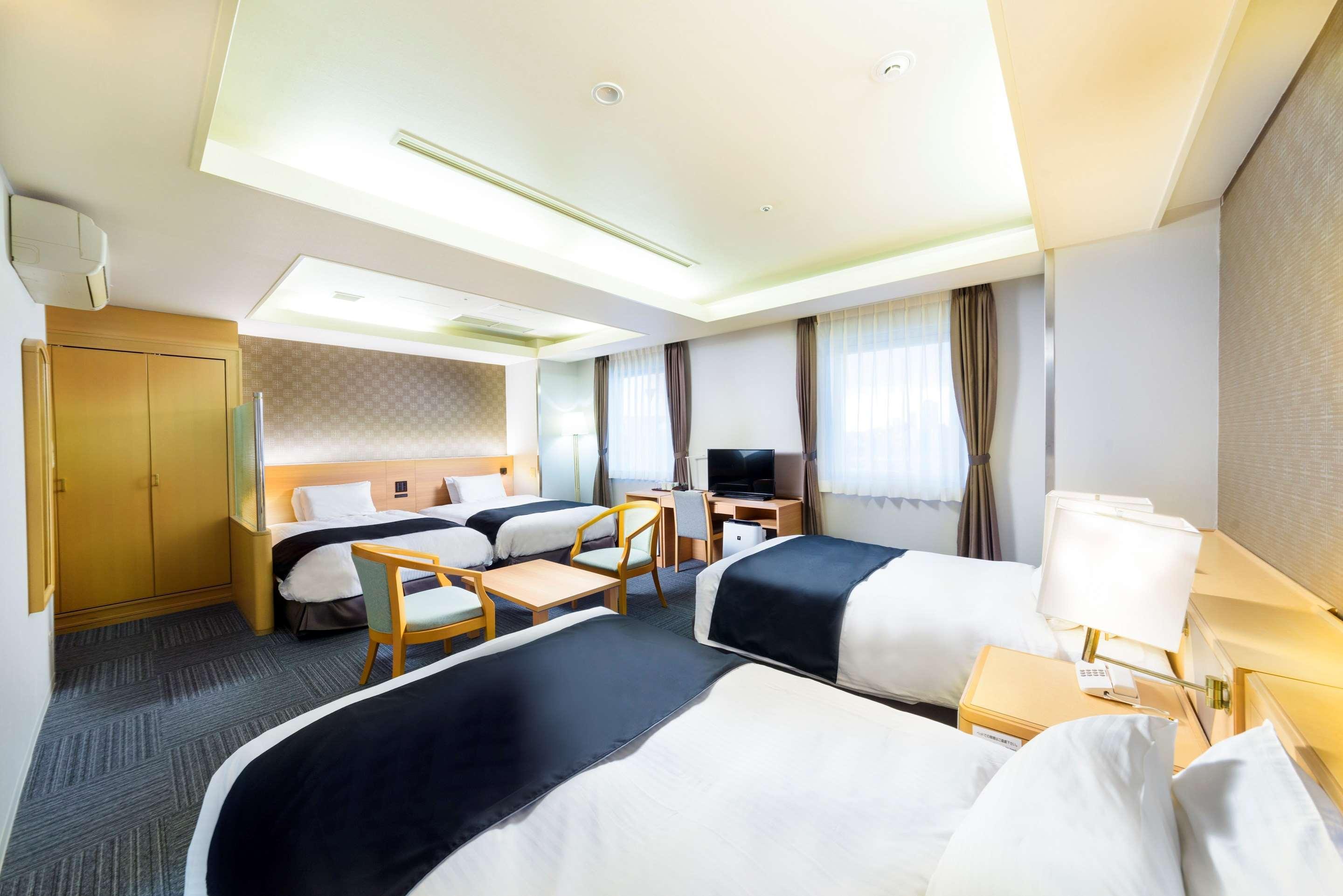 Surestay Plus Hotel By Best Western Shin-Осака Екстер'єр фото